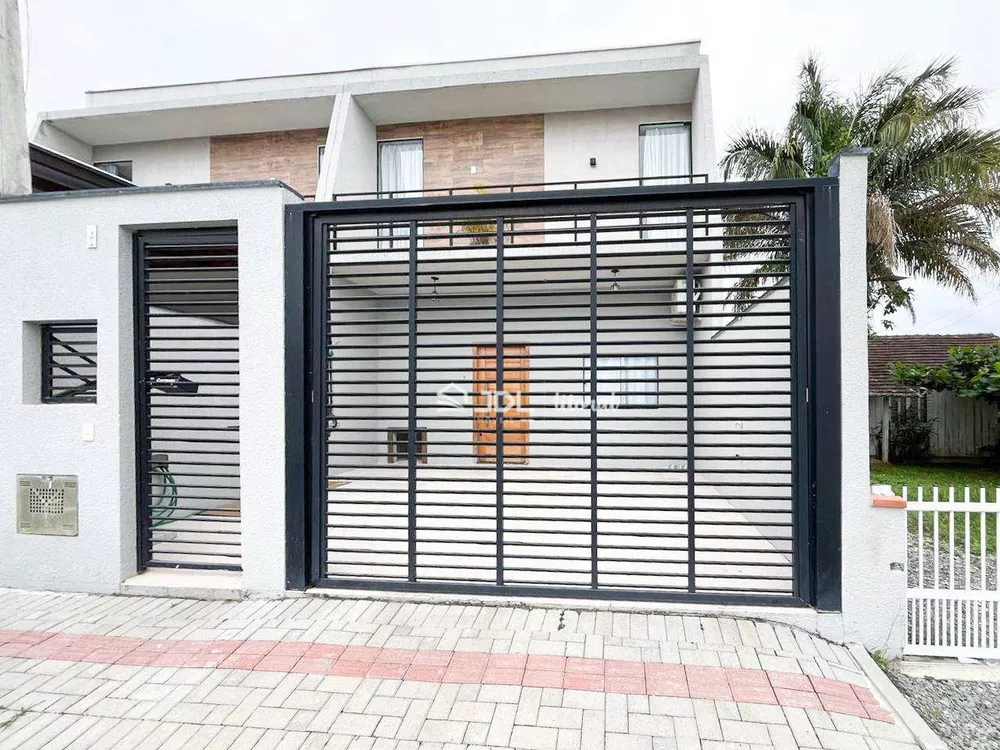 Casa, 4 quartos, 132 m² - Foto 1