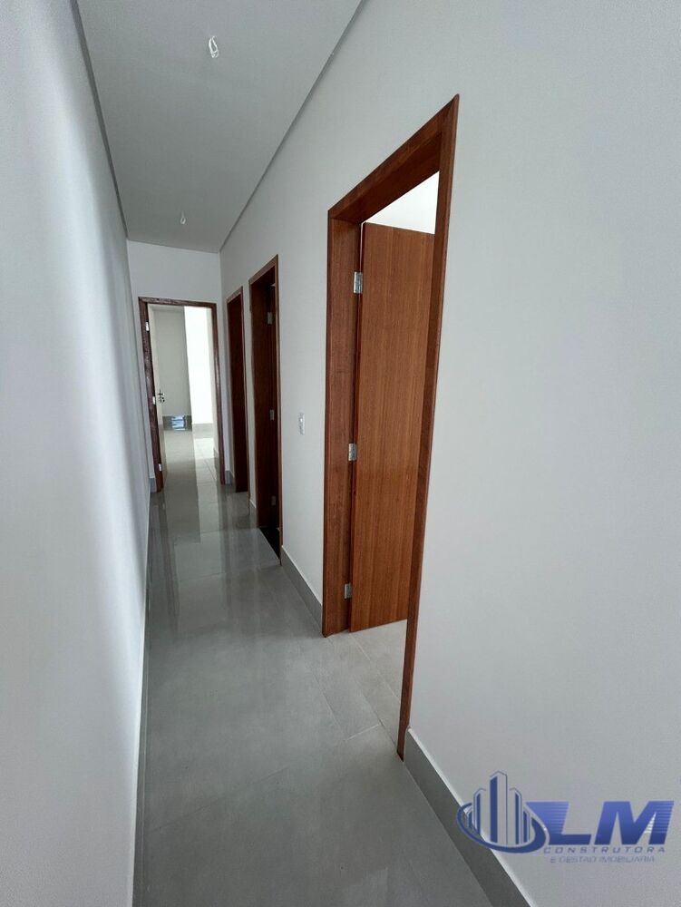 Casa à venda com 3 quartos, 52m² - Foto 4