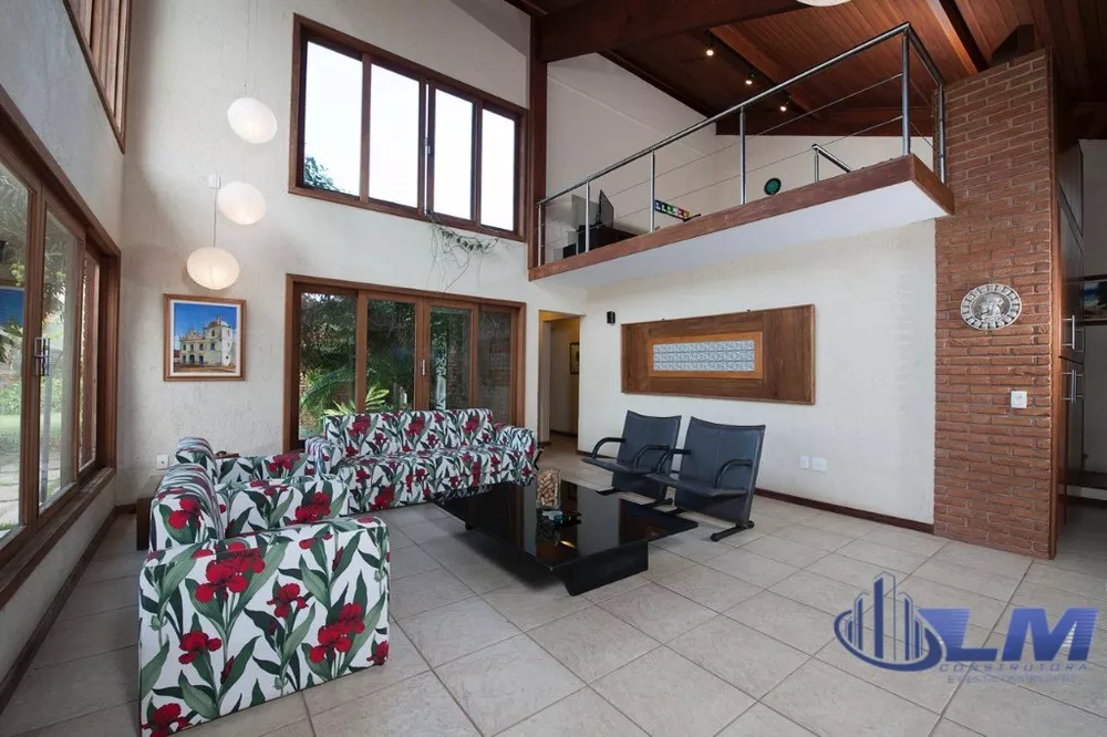 Casa, 4 quartos, 350 m² - Foto 1