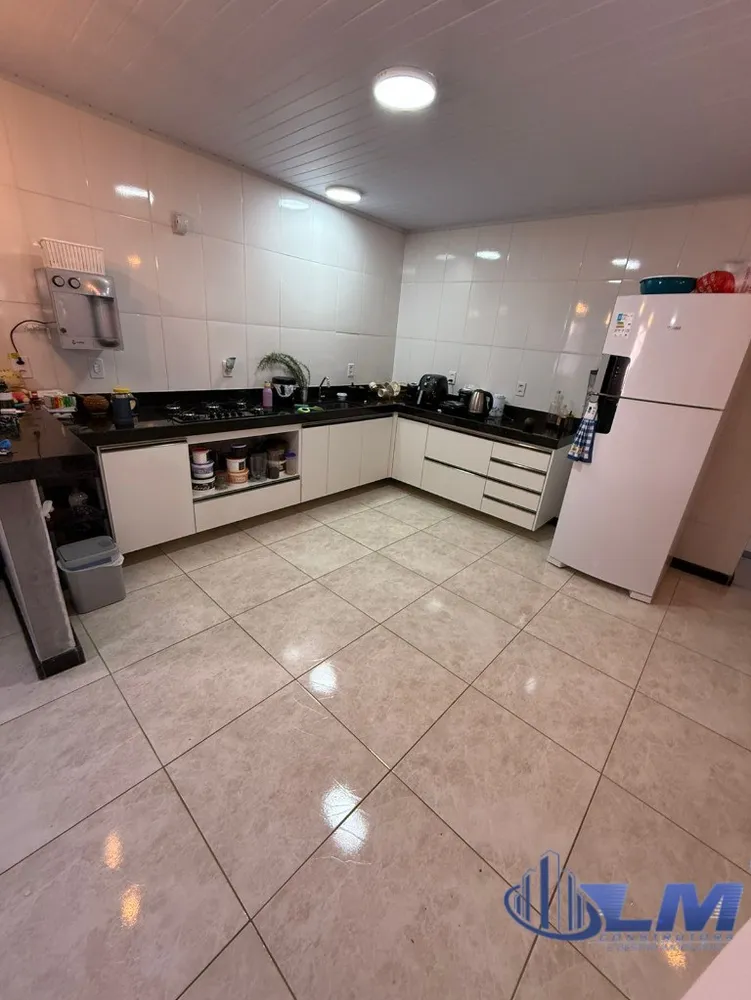 Casa, 6 quartos, 250 m² - Foto 6