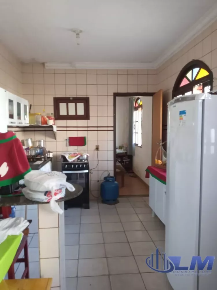 Casa à venda com 3 quartos, 35m² - Foto 4