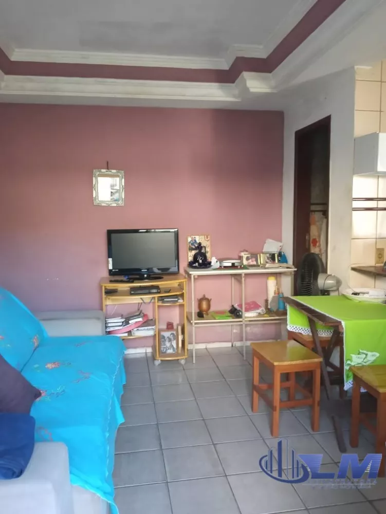 Casa à venda com 3 quartos, 35m² - Foto 3