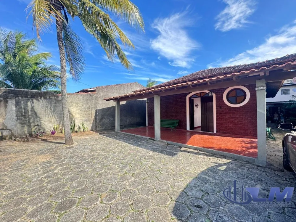 Casa, 4 quartos, 220 m² - Foto 1
