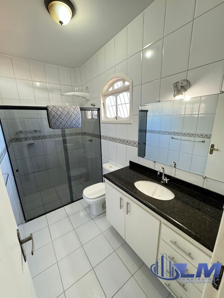 Casa à venda com 4 quartos, 210m² - Foto 13