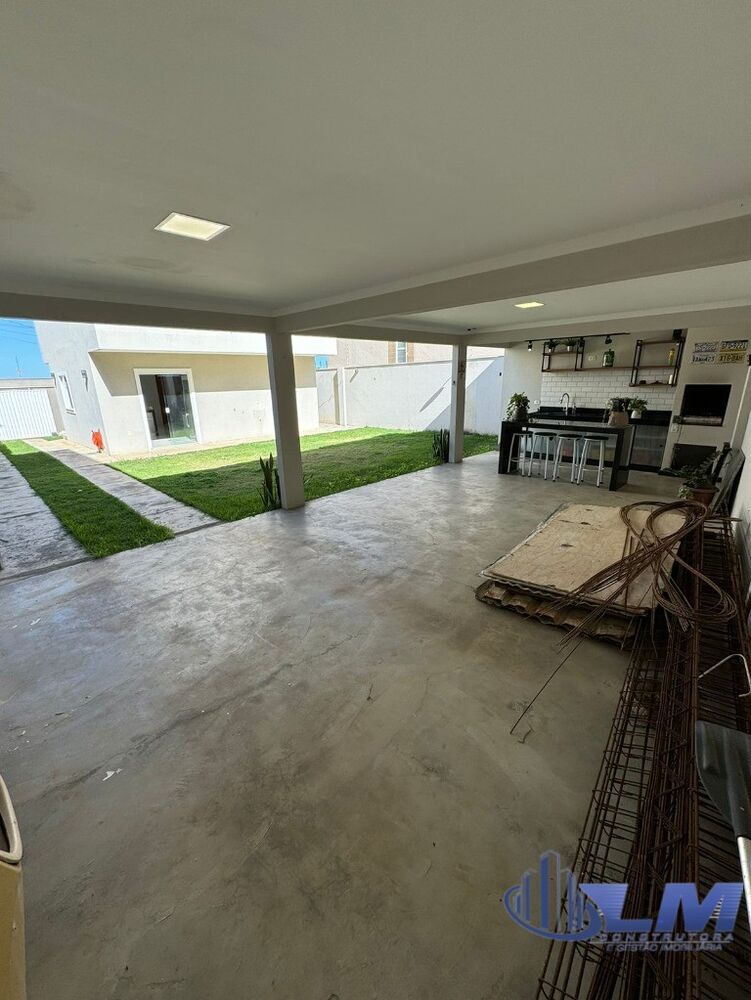 Casa à venda com 3 quartos, 127m² - Foto 2