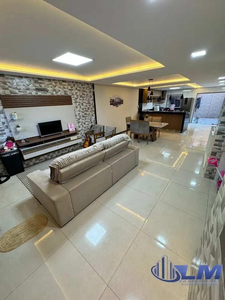 Casa, 3 quartos, 198 m² - Foto 3