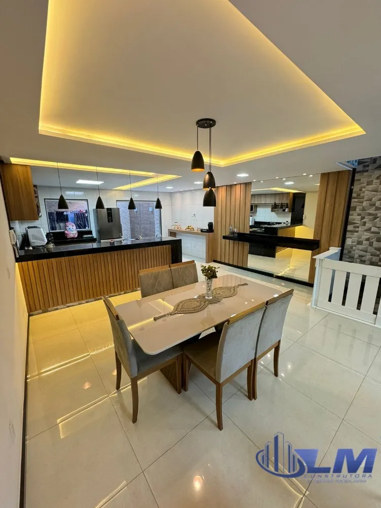 Casa, 3 quartos, 198 m² - Foto 4
