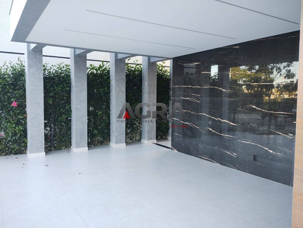 Casa de Condomínio à venda com 4 quartos, 240m² - Foto 3