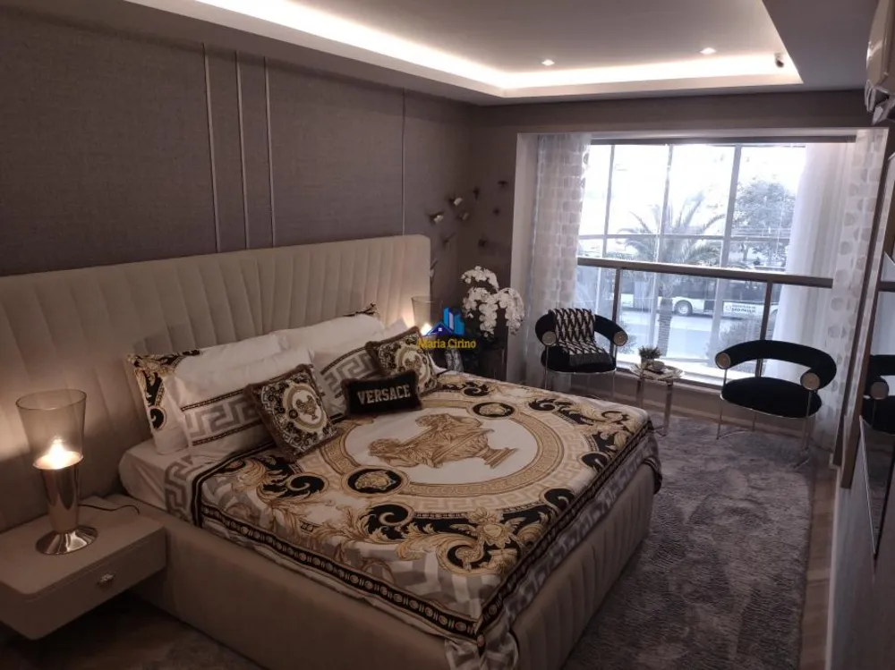 Apartamento, 3 quartos, 220 m² - Foto 1