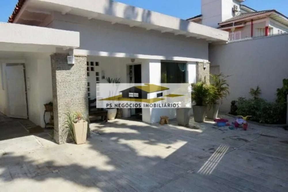 Casa, 4 quartos, 180 m² - Foto 1