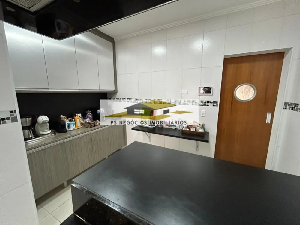 Sobrado, 3 quartos, 243 m² - Foto 8
