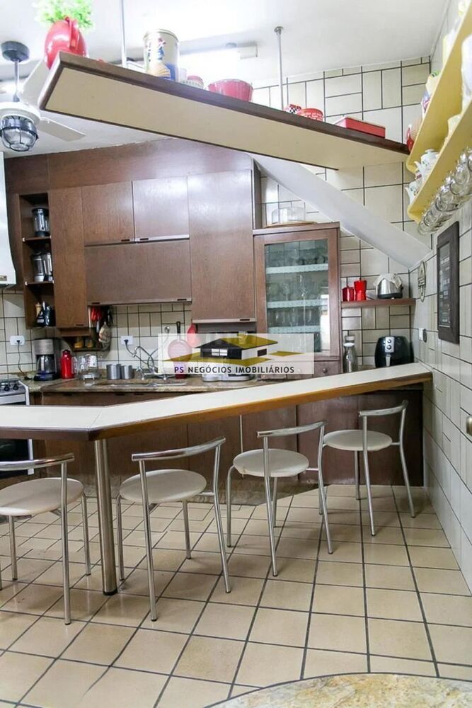 Sobrado, 4 quartos, 380 m² - Foto 1