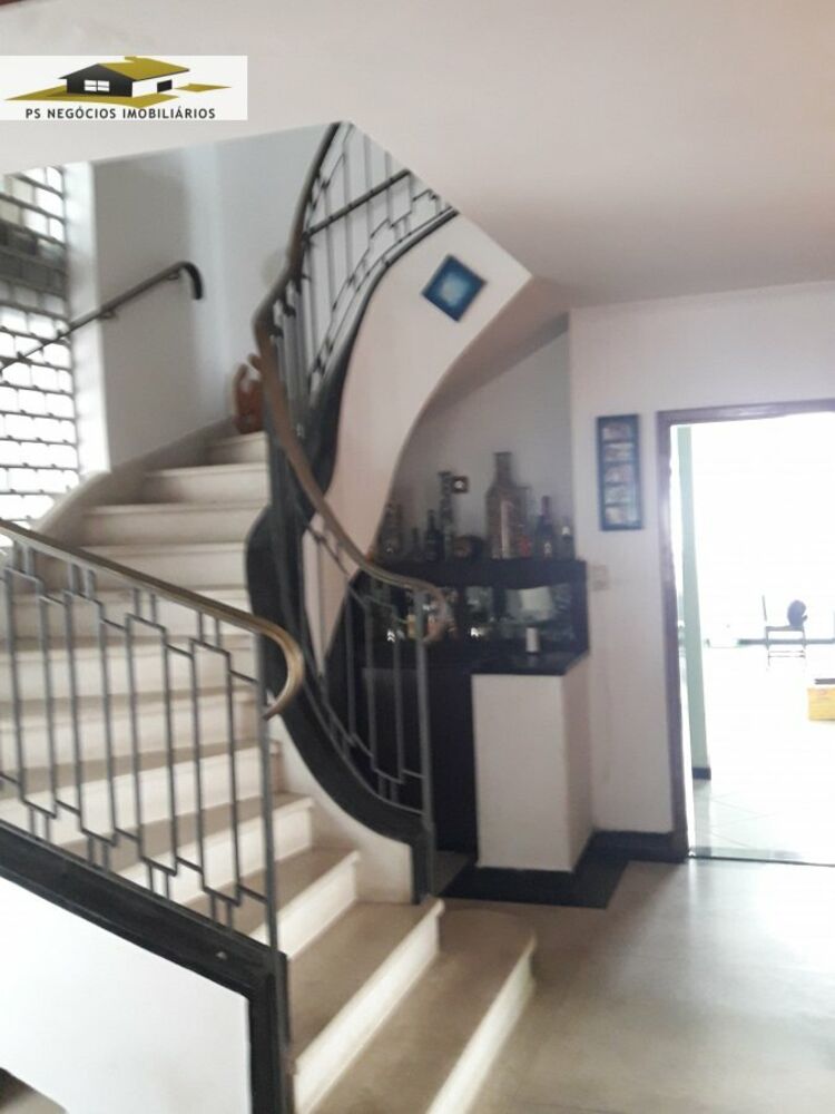 Sobrado, 6 quartos, 360 m² - Foto 1