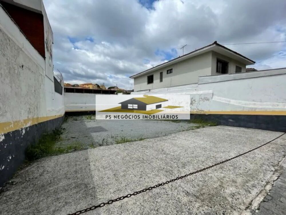 Terreno para alugar, 240m² - Foto 1