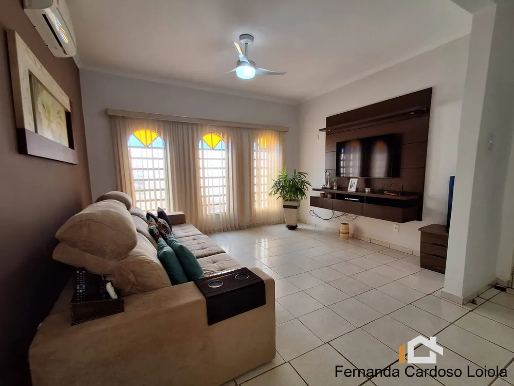 Casa, 2 quartos, 279 m² - Foto 1