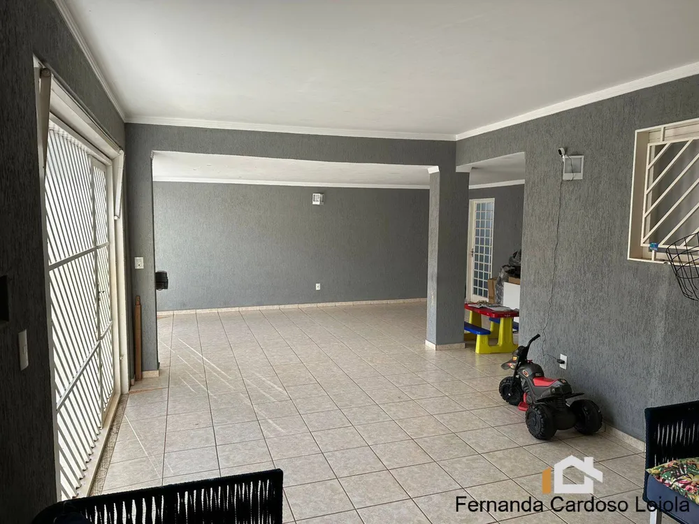 Casa, 3 quartos, 228 m² - Foto 9
