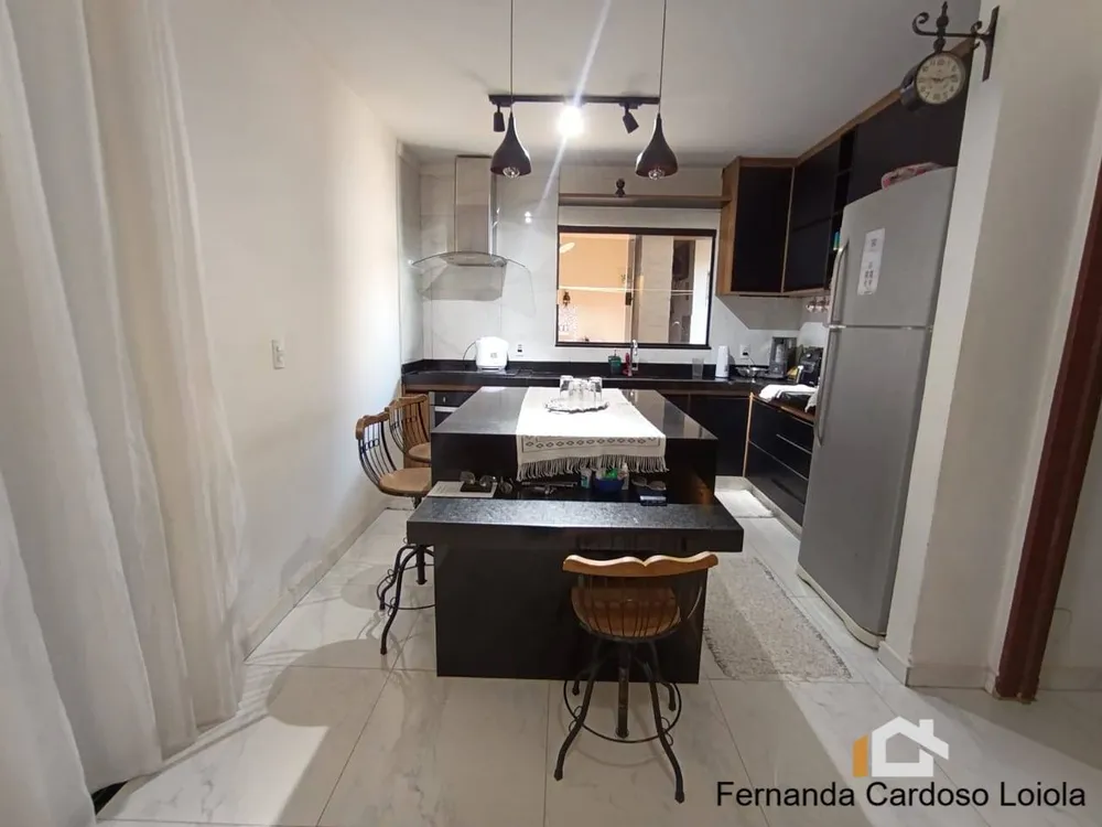 Casa, 3 quartos, 248 m² - Foto 7