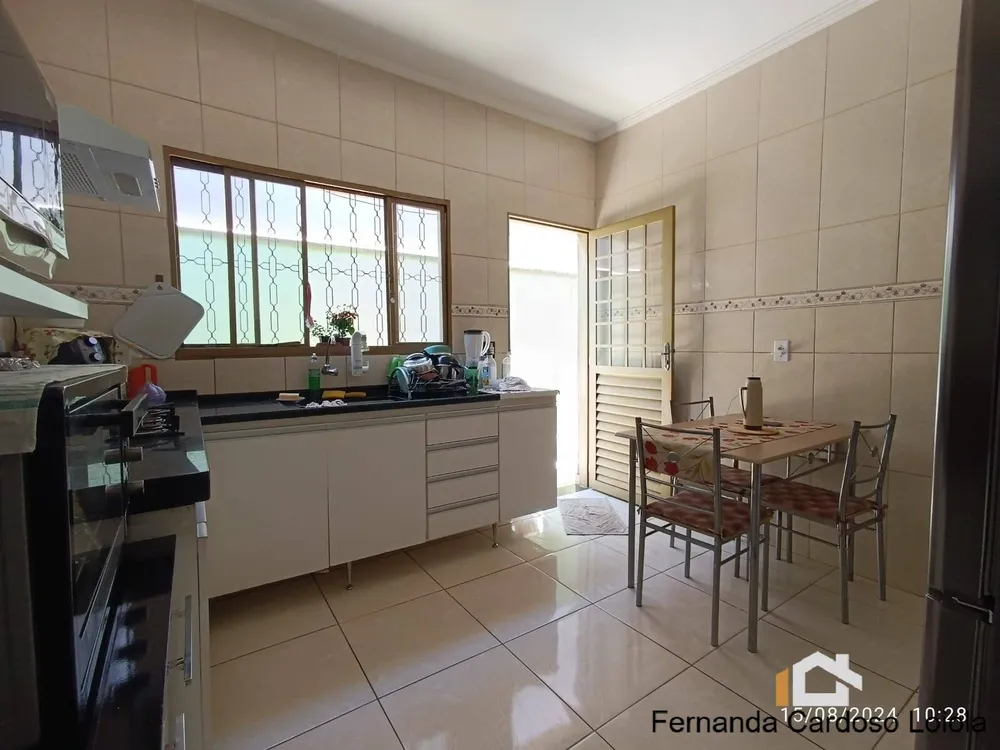 Casa, 3 quartos, 132 m² - Foto 2