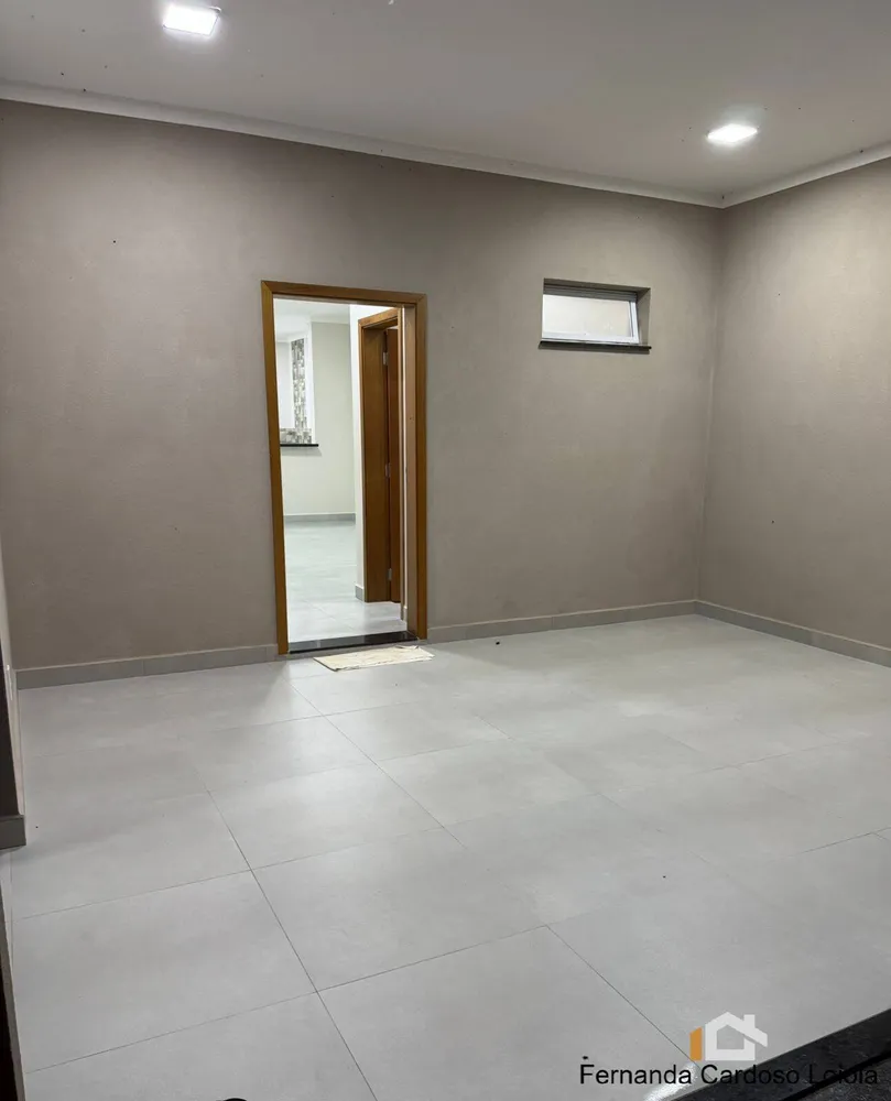 Casa, 3 quartos, 256 m² - Foto 1
