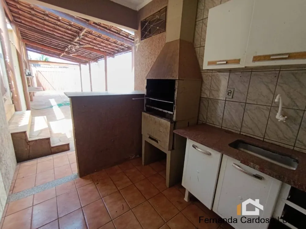 Casa, 3 quartos, 226 m² - Foto 1