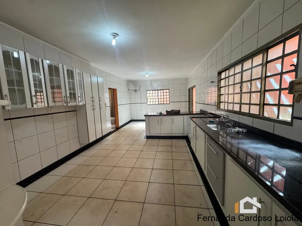 Casa, 2 quartos, 242 m² - Foto 1