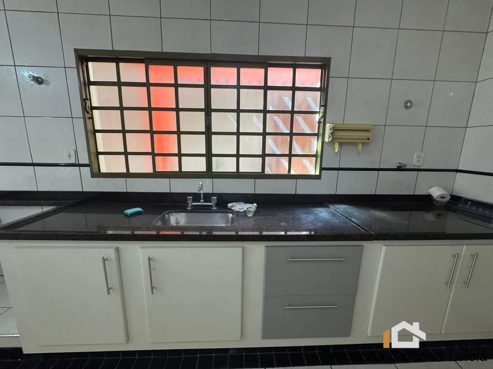 Casa, 2 quartos, 242 m² - Foto 3