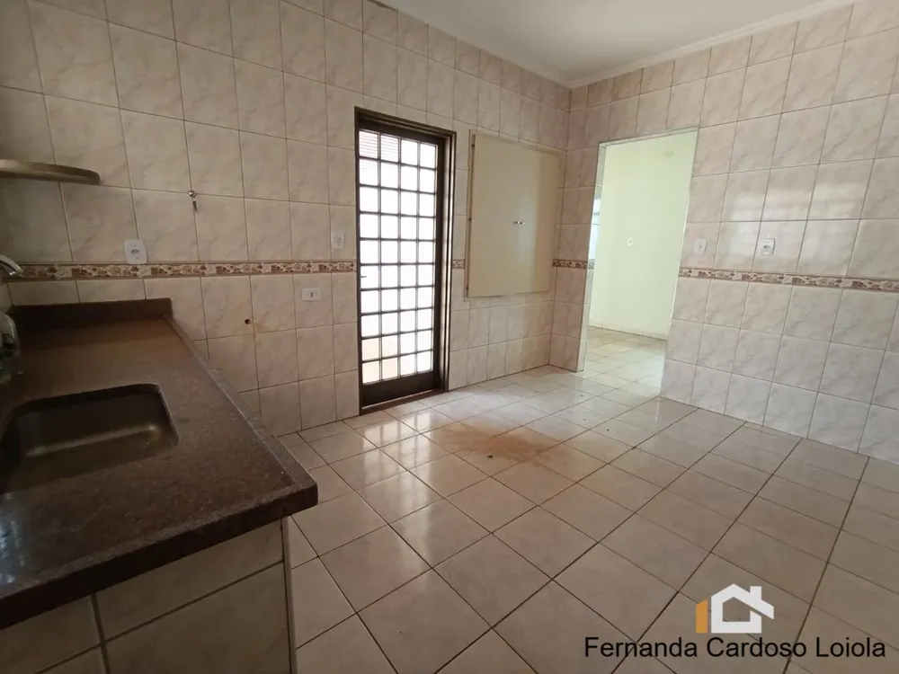 Casa, 3 quartos, 200 m² - Foto 2
