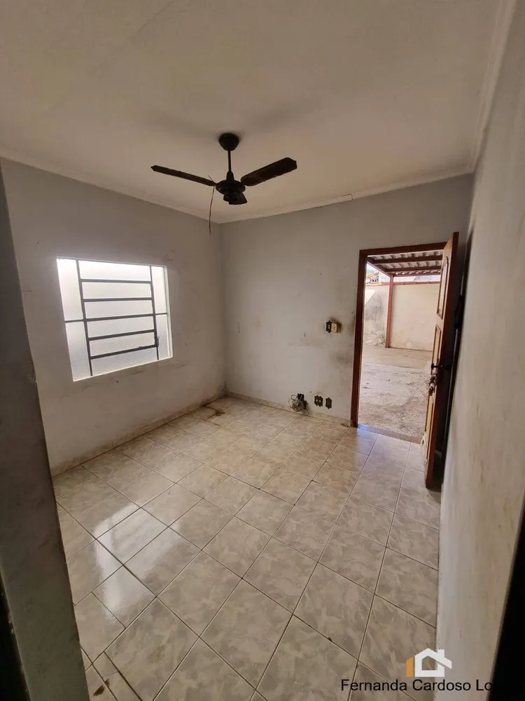 Casa, 3 quartos, 201 m² - Foto 2