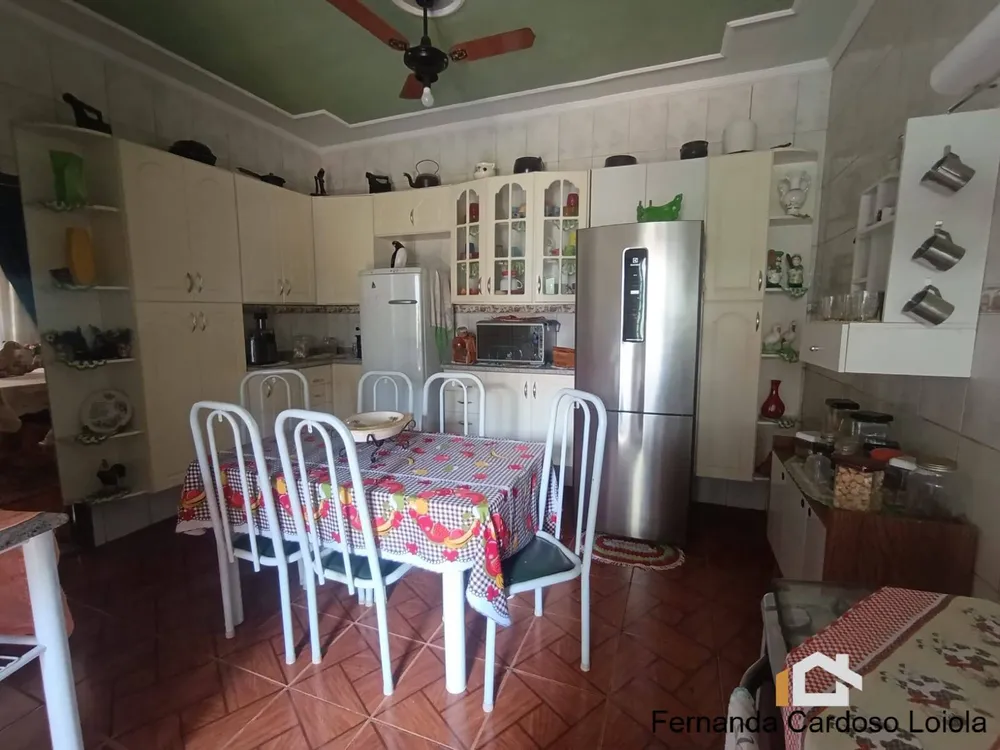 Casa, 3 quartos, 184 m² - Foto 2
