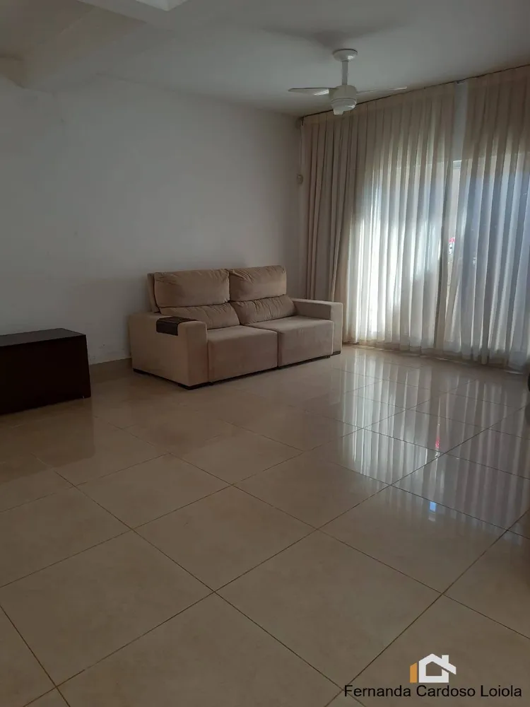Casa, 2 quartos, 200 m² - Foto 1