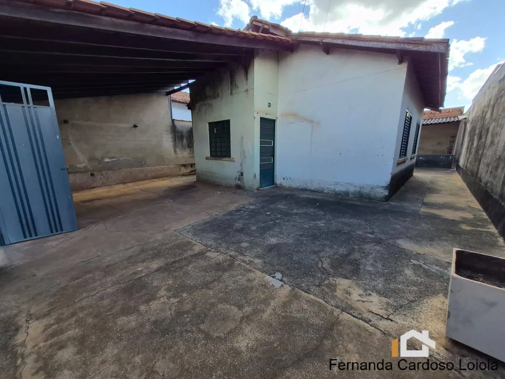 Casa, 2 quartos, 200 m² - Foto 1