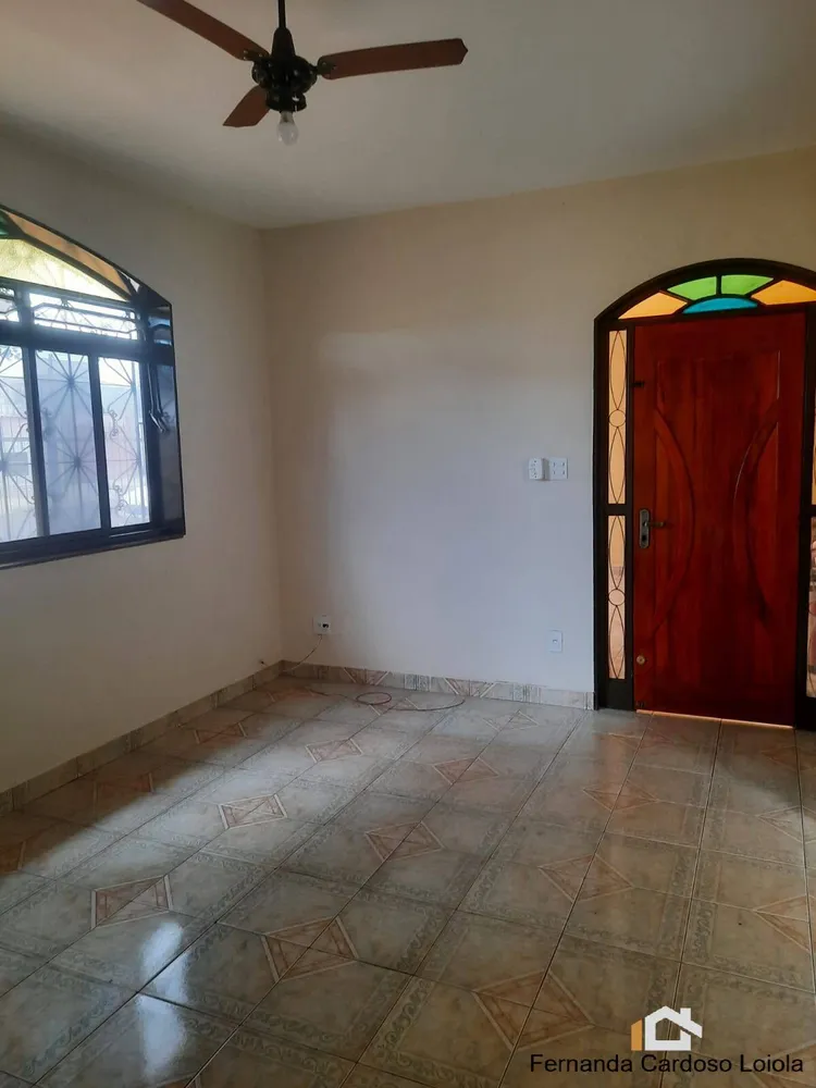 Casa, 3 quartos, 250 m² - Foto 2