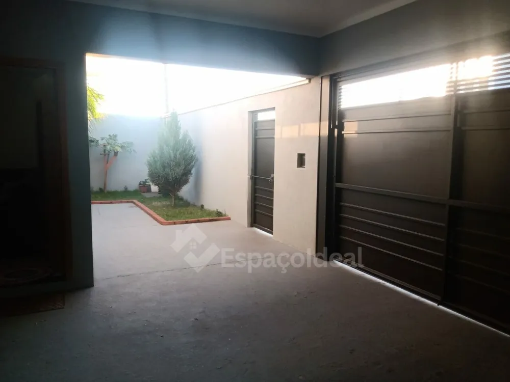 Casa, 3 quartos, 206 m² - Foto 2