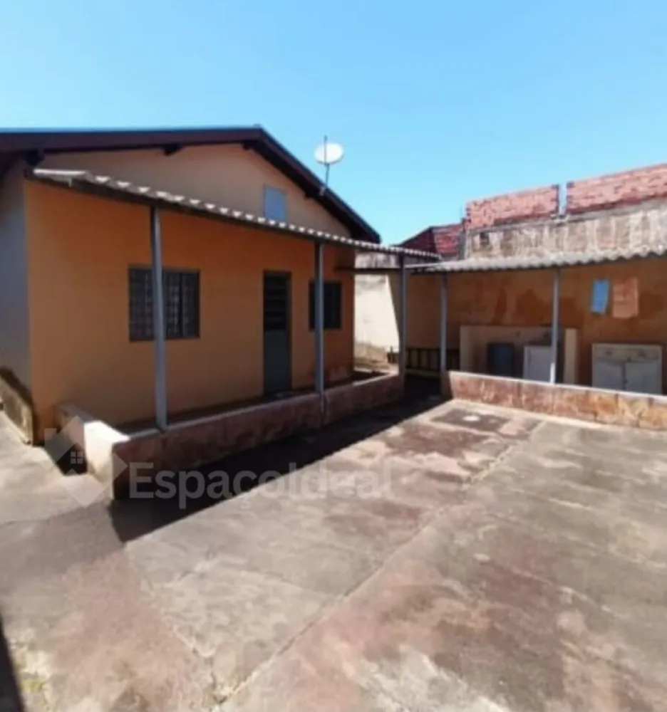 Casa, 2 quartos, 80 m² - Foto 1