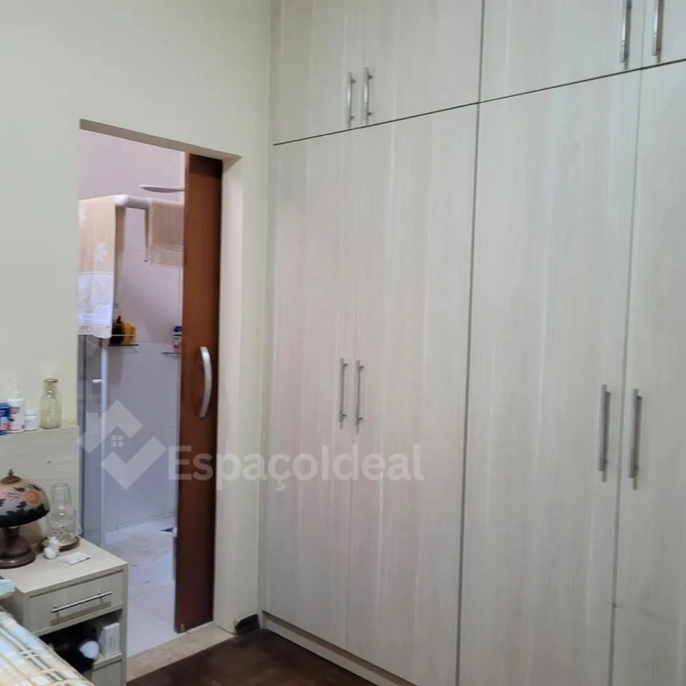Casa, 3 quartos, 230 m² - Foto 2