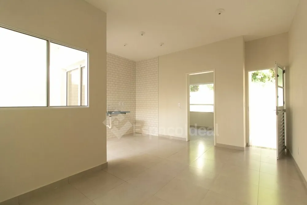 Casa, 2 quartos, 52 m² - Foto 1