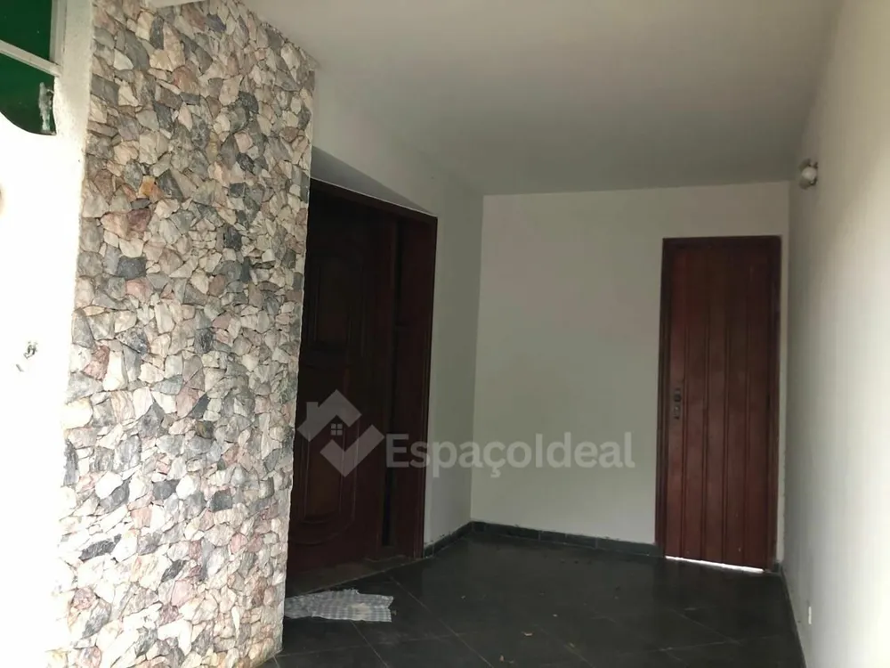 Casa, 5 quartos, 90 m² - Foto 4