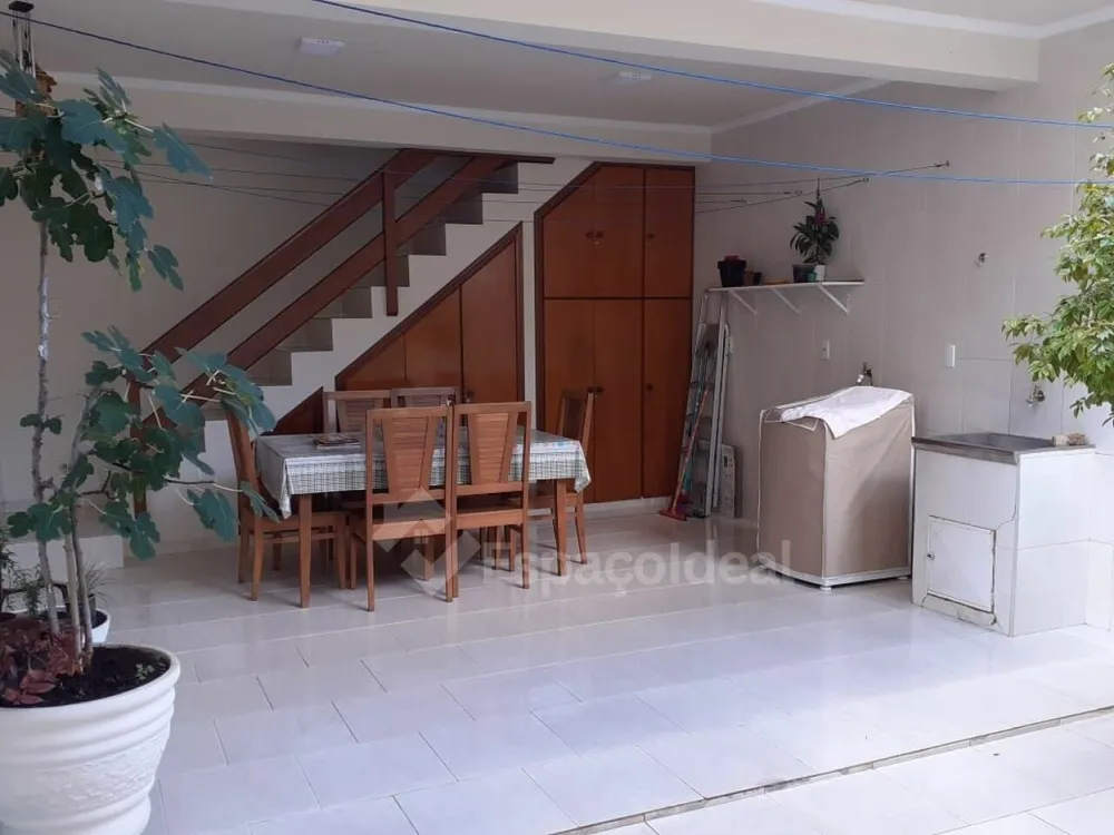 Casa, 3 quartos, 186 m² - Foto 1
