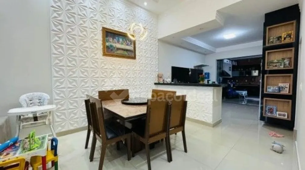 Casa, 3 quartos, 130 m² - Foto 2