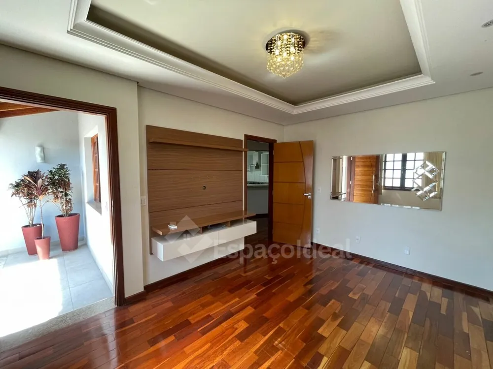 Casa, 3 quartos, 211 m² - Foto 3