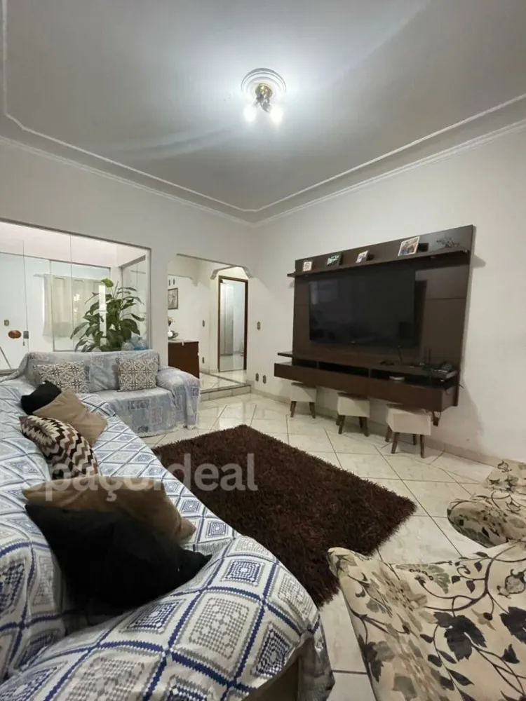 Casa, 2 quartos, 180 m² - Foto 2