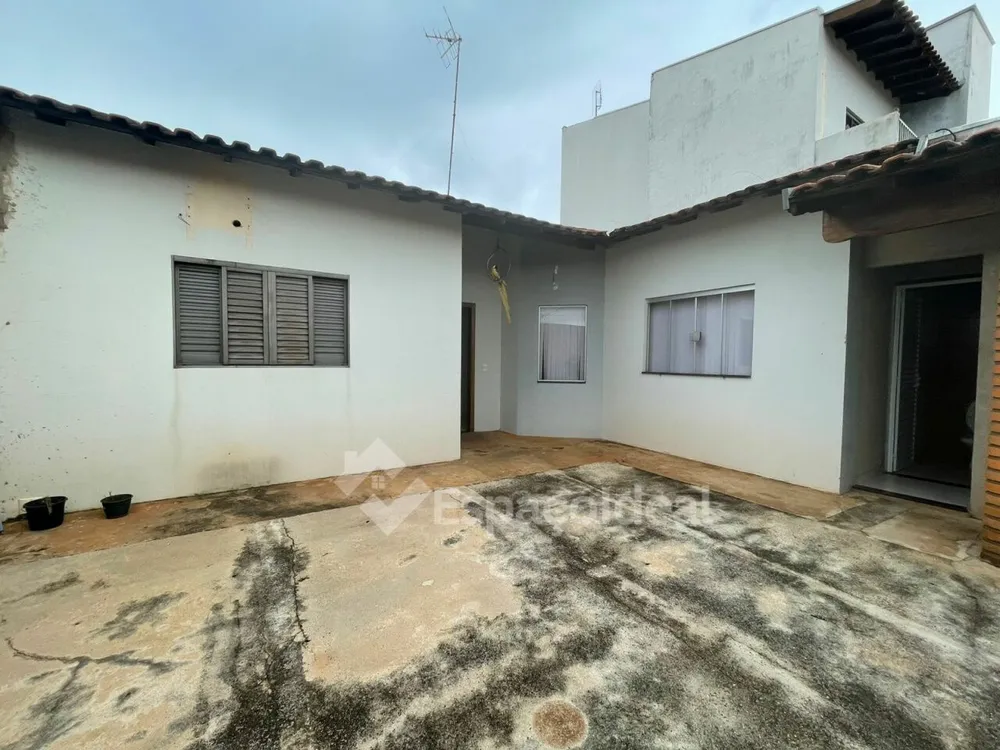 Casa, 2 quartos, 140 m² - Foto 1