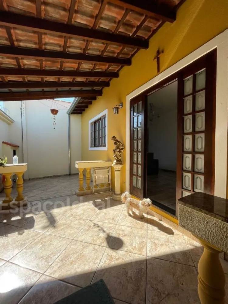 Casa, 3 quartos, 153 m² - Foto 2