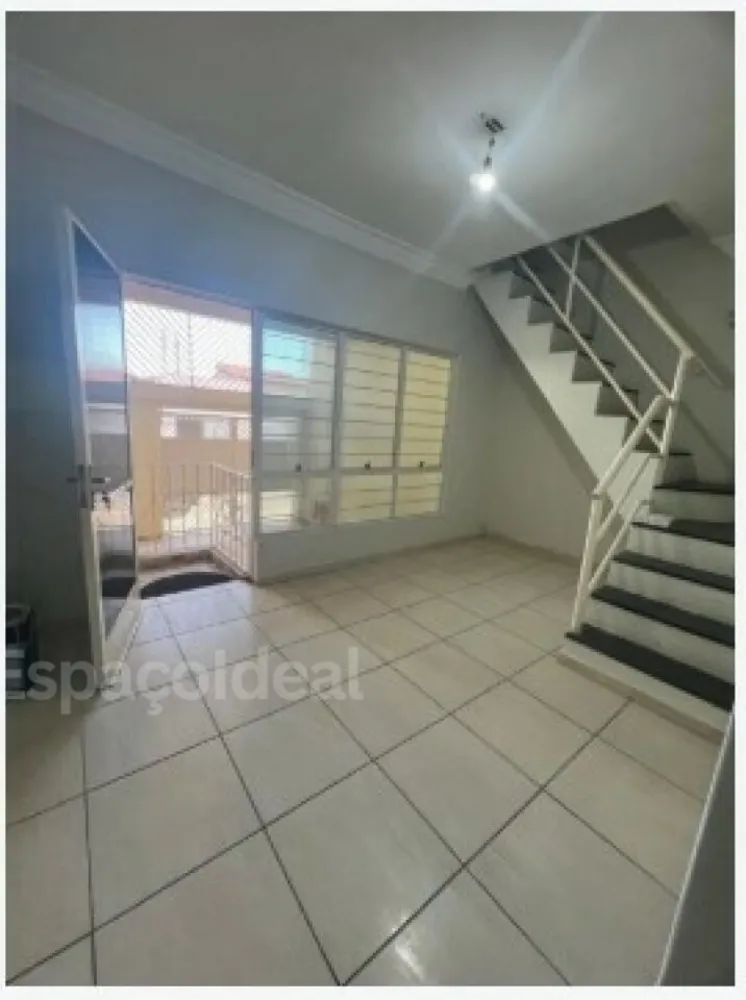 Casa, 3 quartos, 215 m² - Foto 1