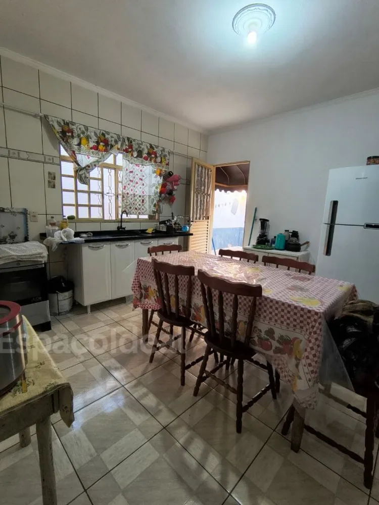 Casa, 3 quartos, 130 m² - Foto 1