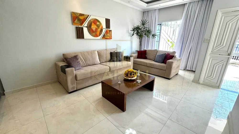 Casa, 4 quartos, 180 m² - Foto 1