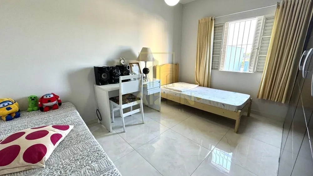 Casa, 4 quartos, 180 m² - Foto 4