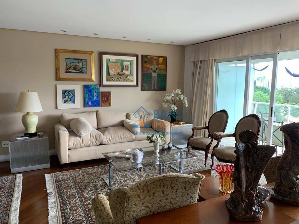 Apartamento, 3 quartos, 200 m² - Foto 1