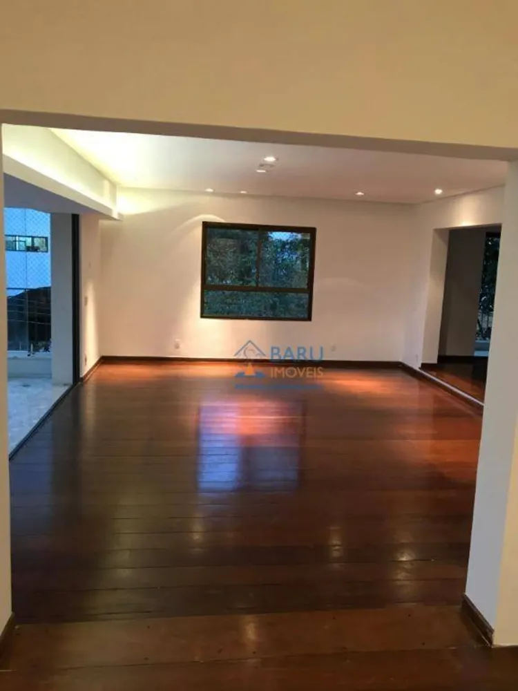 Apartamento, 3 quartos, 250 m² - Foto 2
