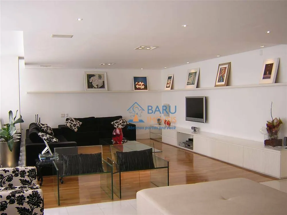Apartamento, 3 quartos, 270 m² - Foto 1